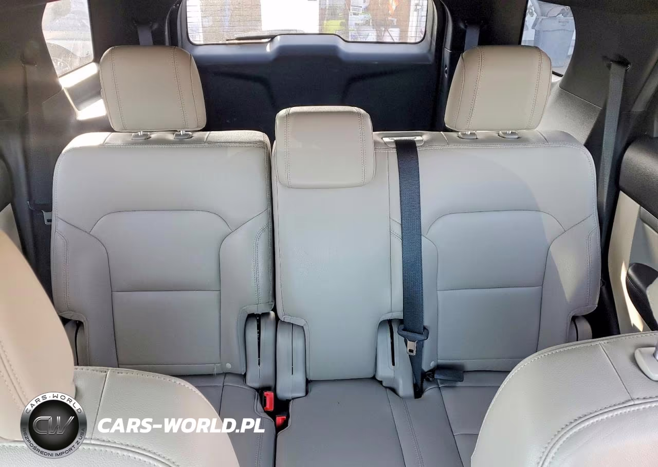 2018 Ford Explorer Xlt VIN:1FM5K8D82JGB70041 - 10