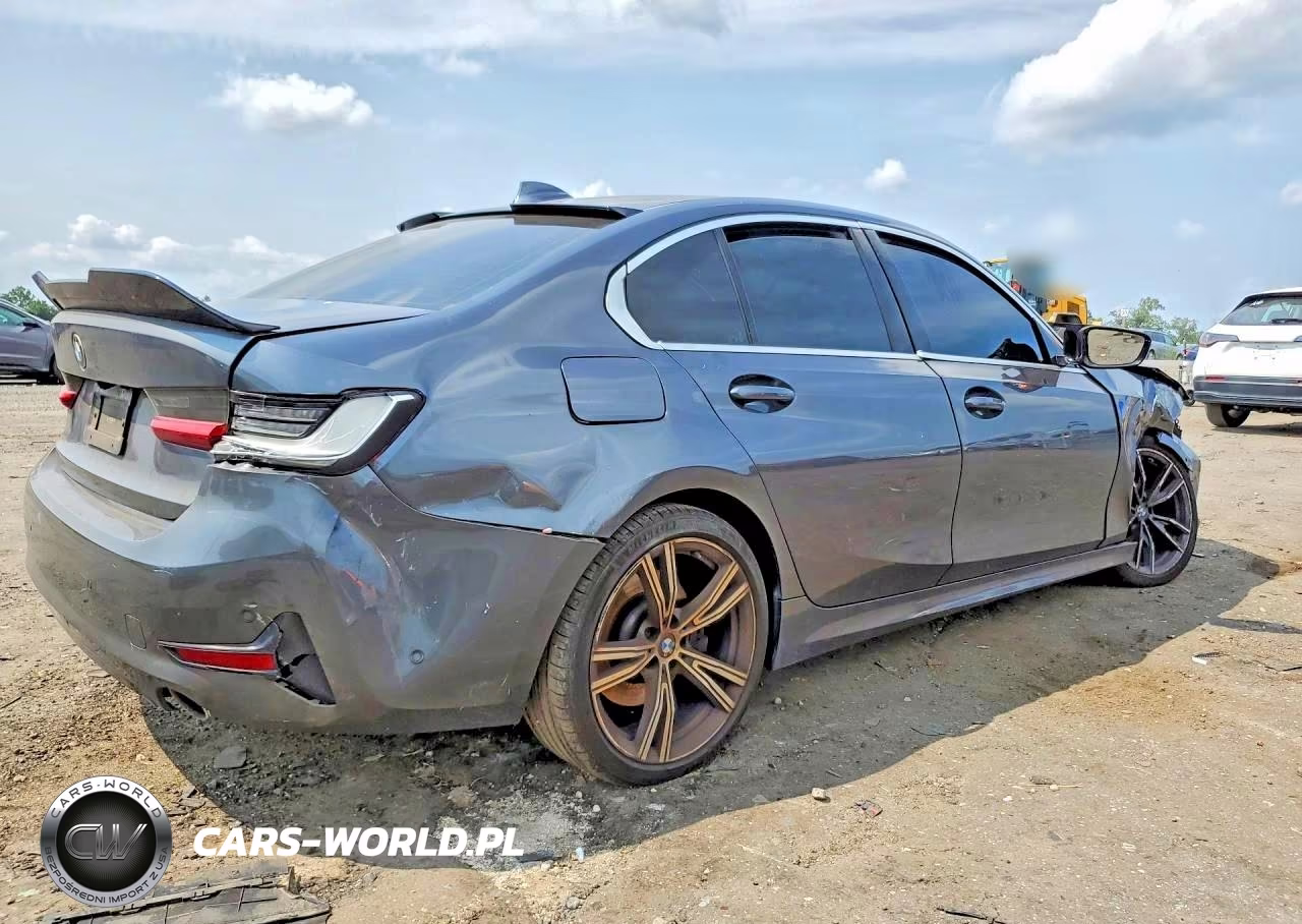 2019 BMW 330Xi VIN:WBA5R7C58KFH12039 - 3
