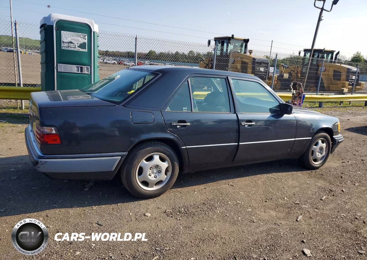 1995 Mercedes-Benz E 300D VIN:WDBEB31E0SC240130 - 3