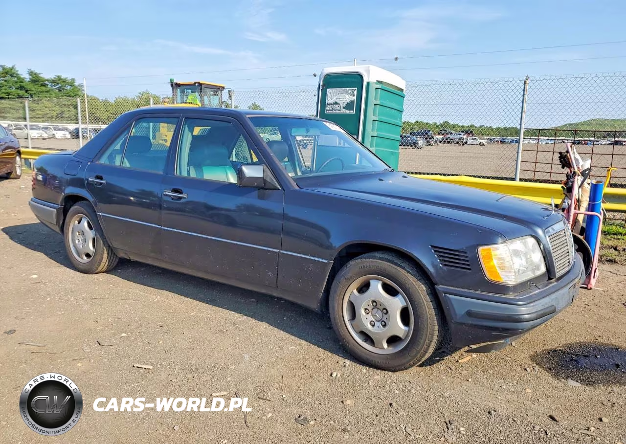 1995 Mercedes-Benz E 300D VIN:WDBEB31E0SC240130 - 4