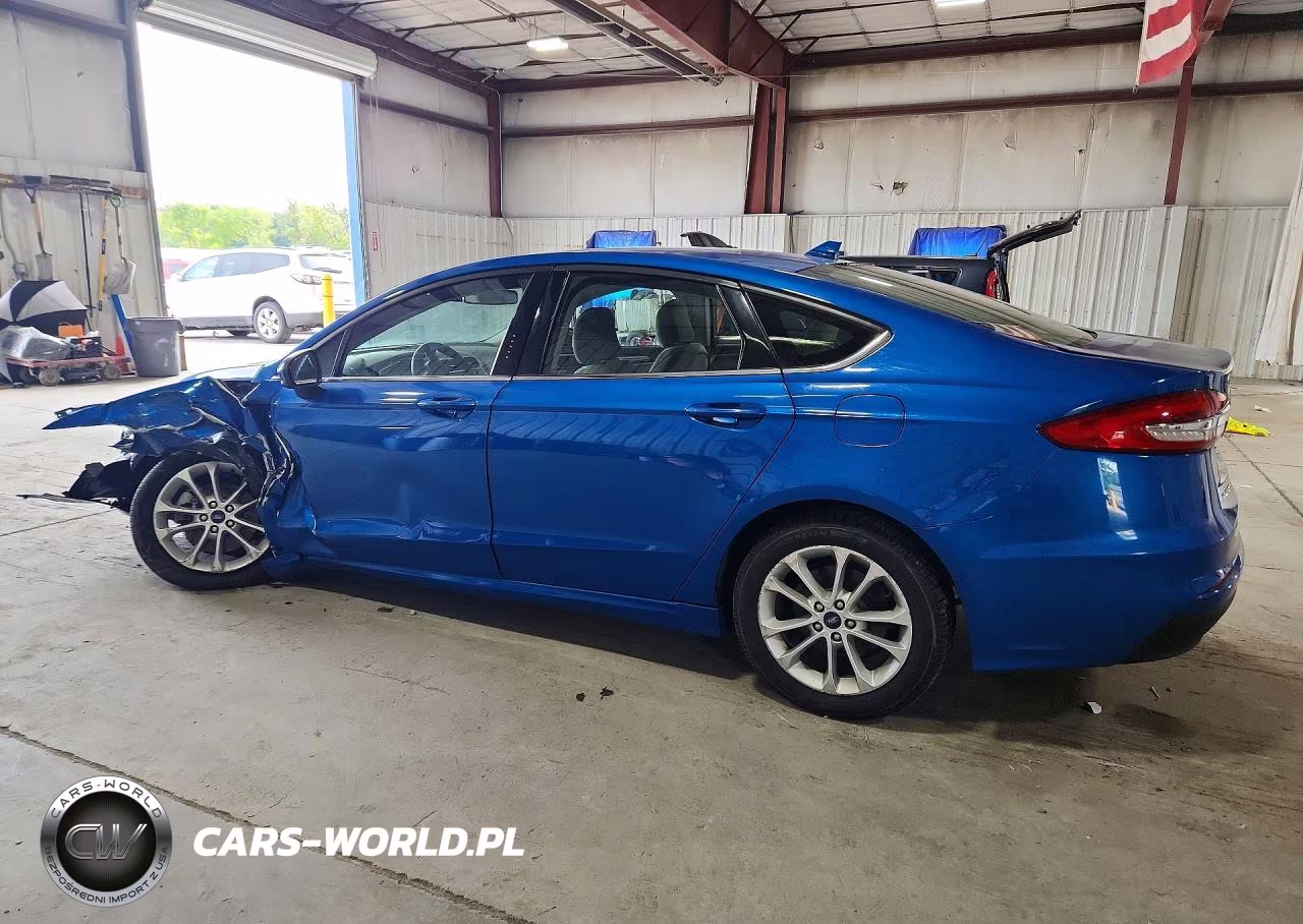 2020 Ford Fusion Se VIN:3FA6P0LUXLR158215 - 2