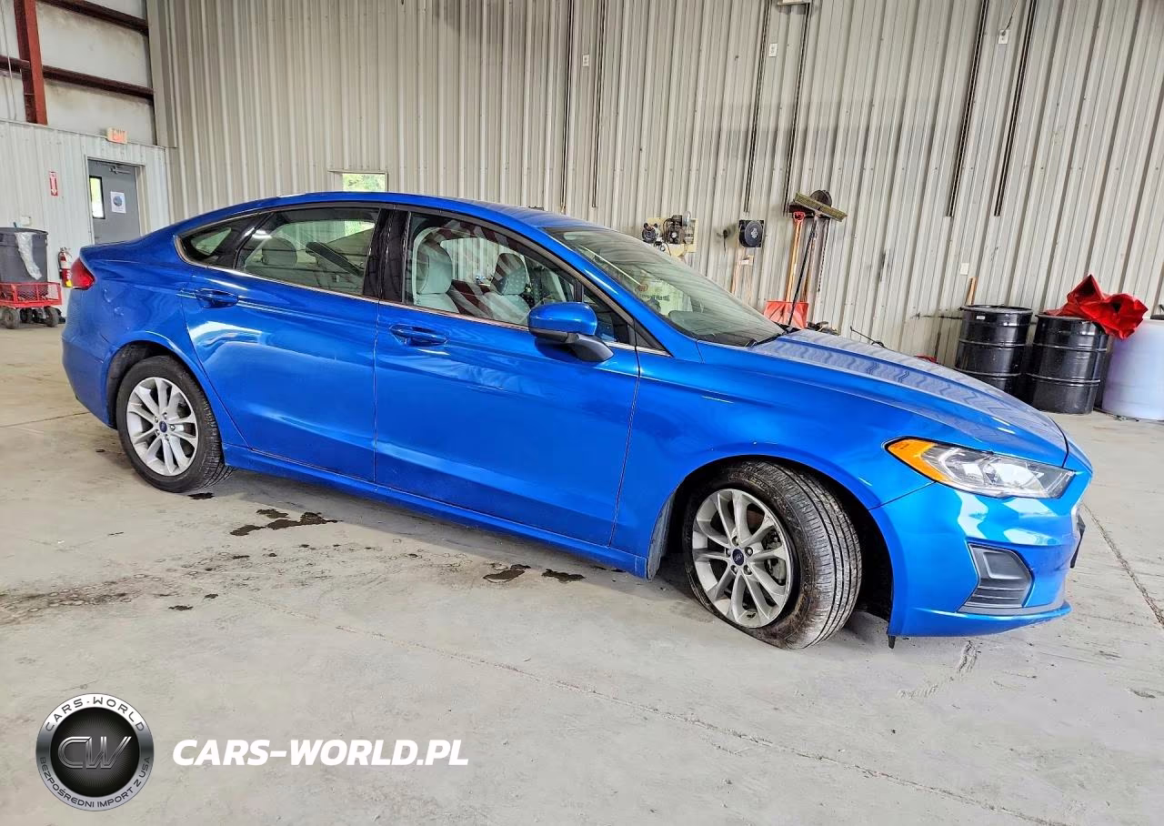 2020 Ford Fusion Se VIN:3FA6P0LUXLR158215 - 4
