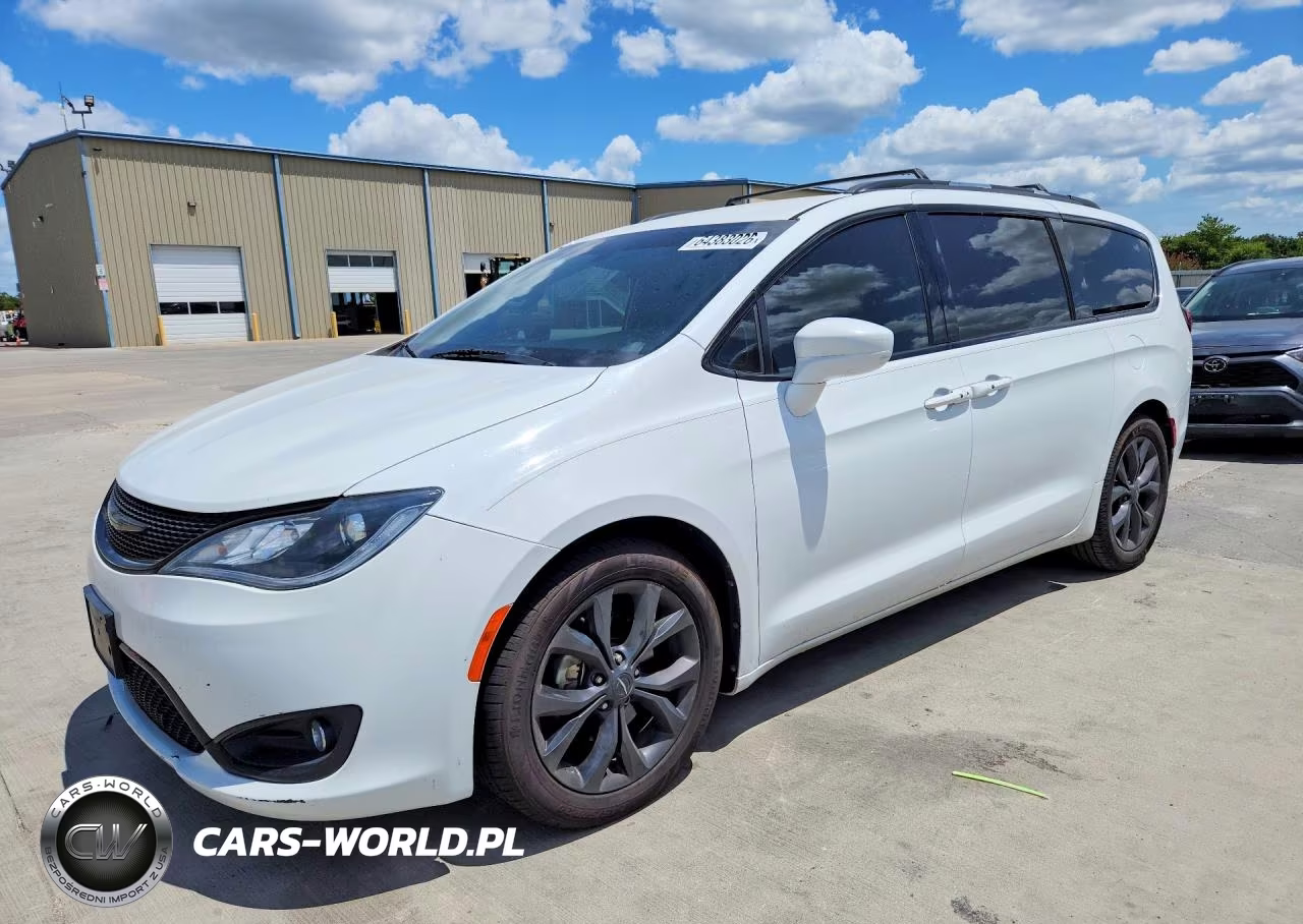 2018 Chrysler Pacifica Touring L – zdjęcie 1 z 13