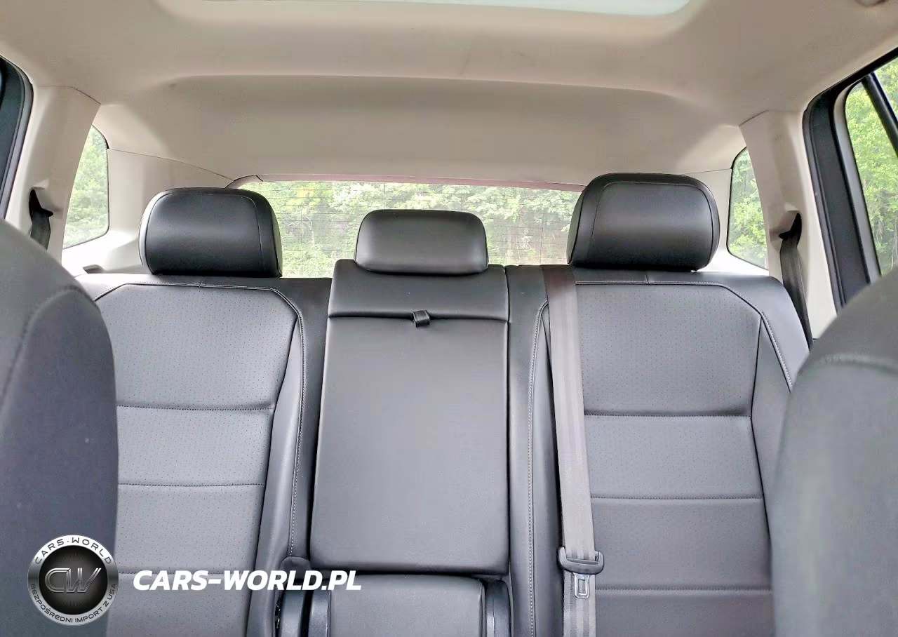 2019 Volkswagen Tiguan Se VIN:3VV2B7AX4KM005128 - 10