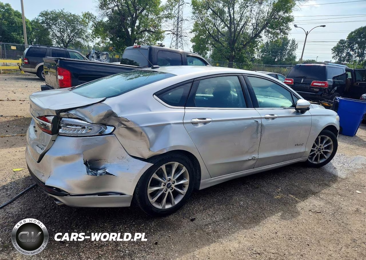2017 Ford Fusion Se Hybrid VIN:3FA6P0LU8HR385782 - 3