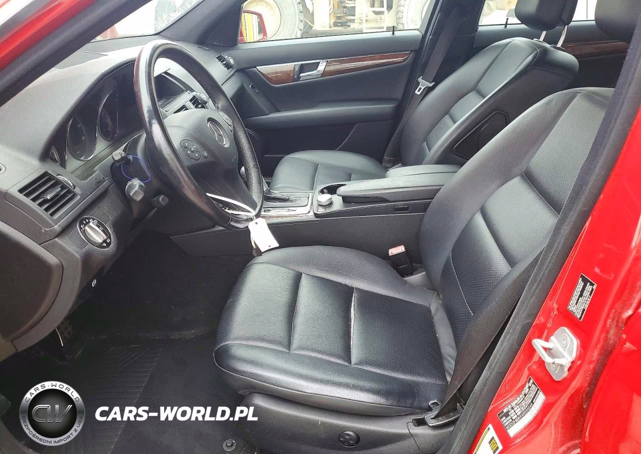 2010 Mercedes-Benz C 300 4Matic VIN:WDDGF8BBXAR090044 - 7