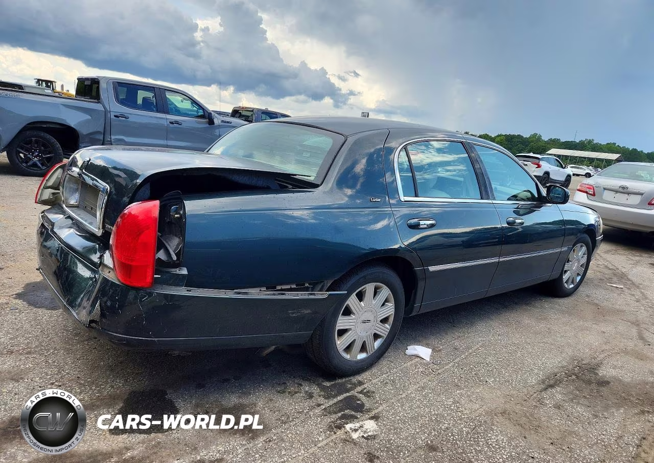 2003 Lincoln Town Car Cartier VIN:1LNHM83W43Y629414 - 3