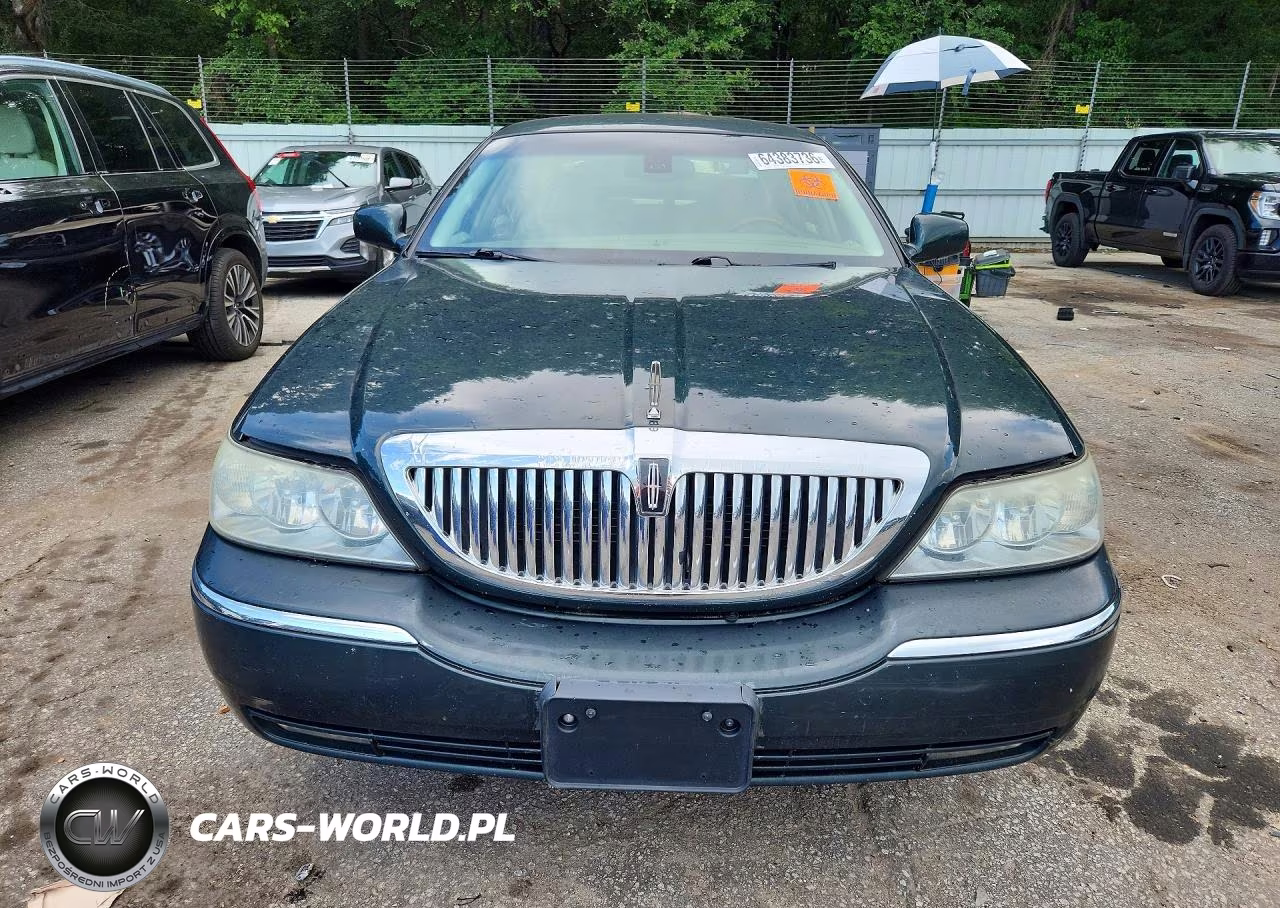 2003 Lincoln Town Car Cartier VIN:1LNHM83W43Y629414 - 5
