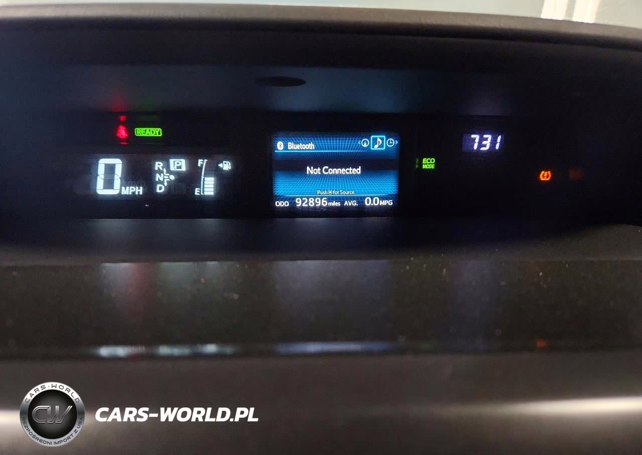 2016 Toyota Prius V Five VIN:JTDZN3EU3GJ050109 - 9