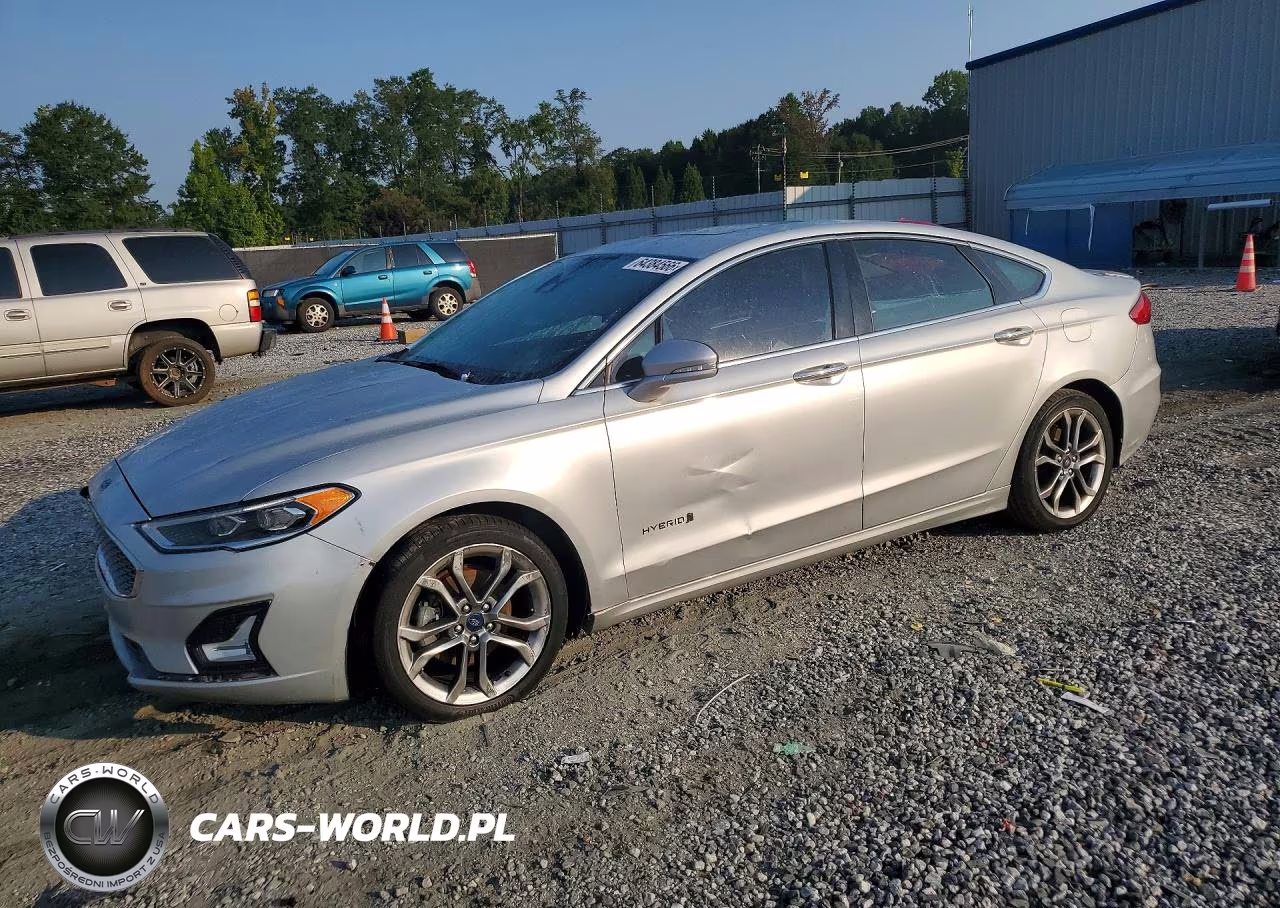 2019 Ford Fusion Titanium – zdjęcie 1 z 12