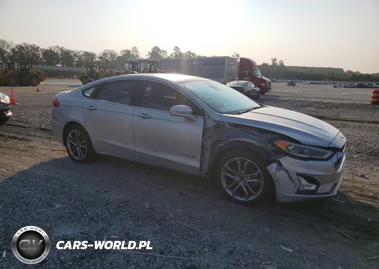 2019 Ford Fusion Titanium VIN:3FA6P0RU3KR223850 - 4