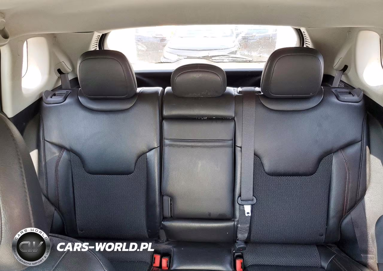 2020 Jeep Compass Trailhawk VIN:3C4NJDDBXLT122233 - 10