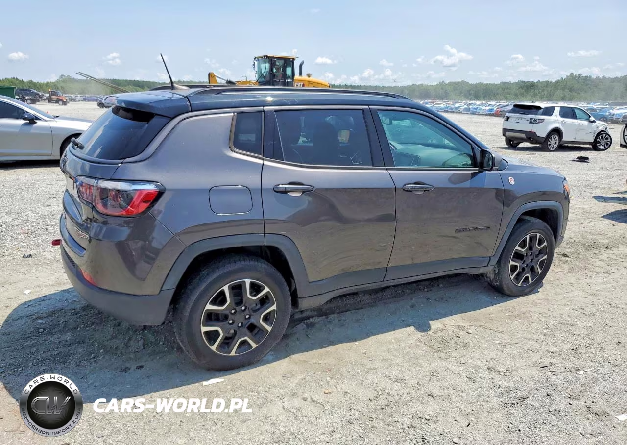 2020 Jeep Compass Trailhawk VIN:3C4NJDDBXLT122233 - 3