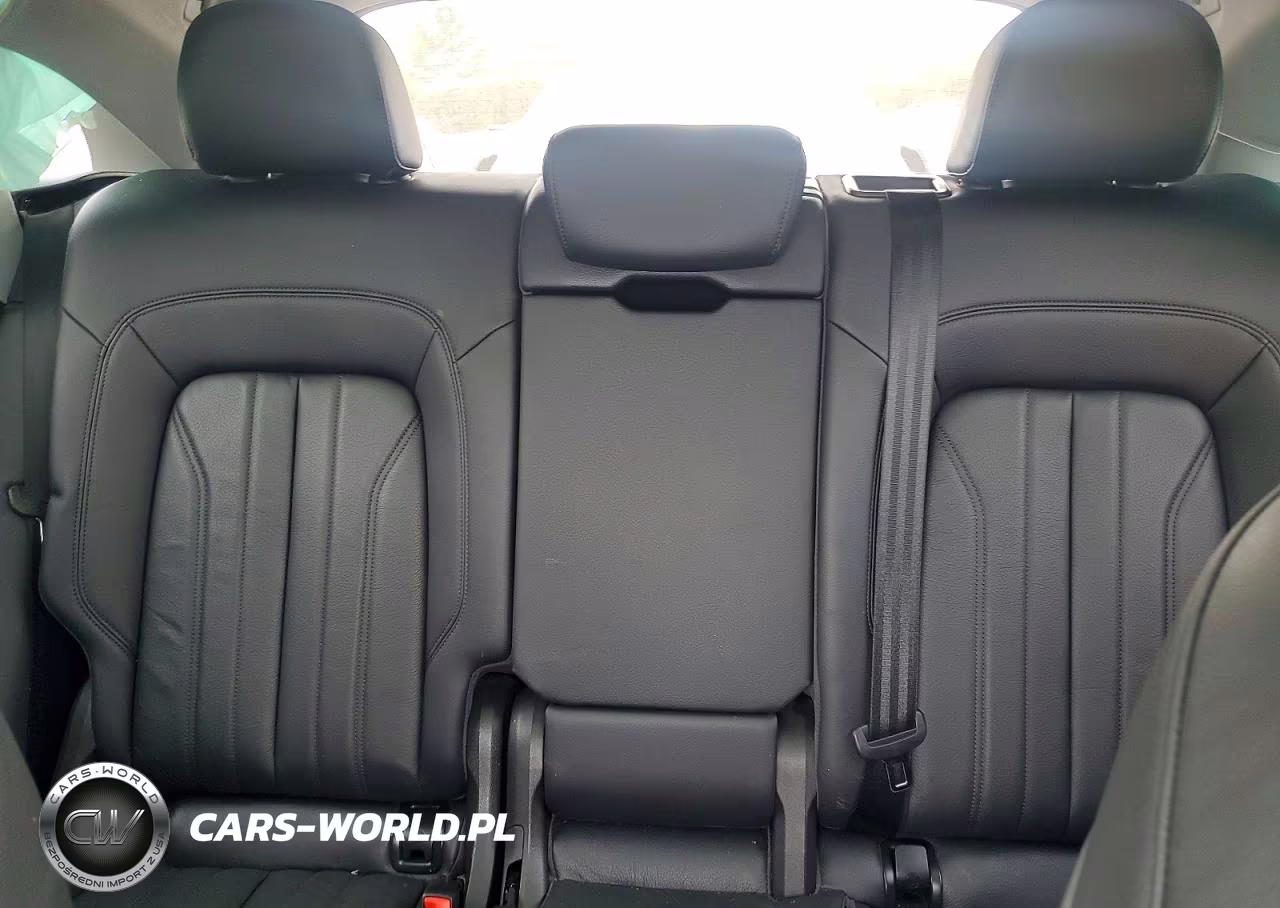 2018 Audi Q5 Premium Plus VIN:WA1BNAFY2J2010705 - 10