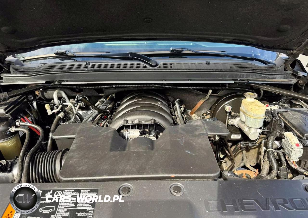 2019 Chevrolet Suburban K1500 Lt VIN:1GNSKHKC8KR164224 - 9