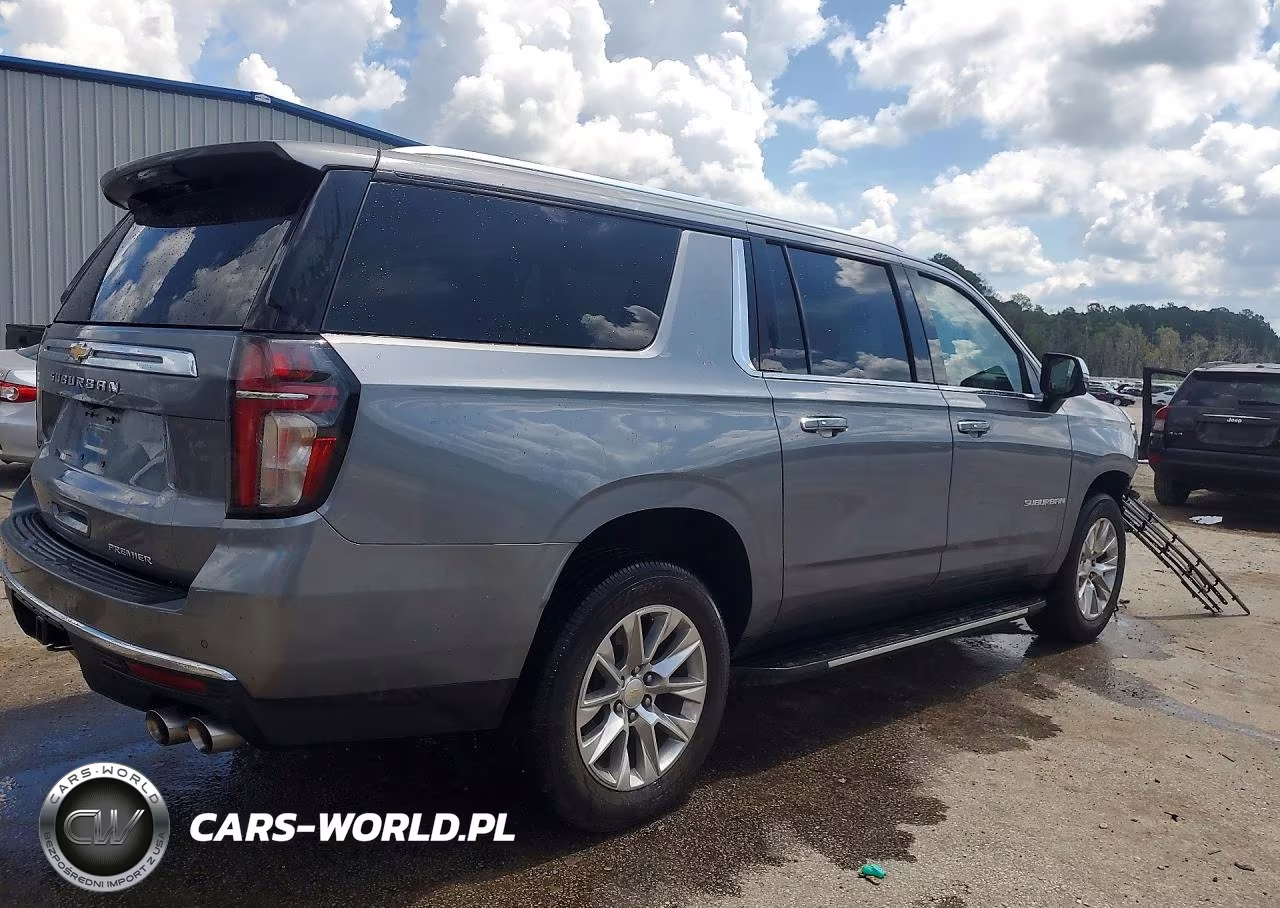 2022 Chevrolet Suburban C1500 Premier VIN:1GNSCFKD4NR117562 - 3