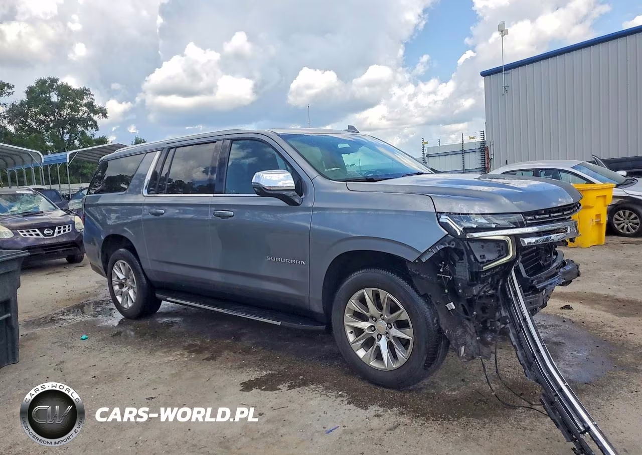 2022 Chevrolet Suburban C1500 Premier VIN:1GNSCFKD4NR117562 - 4