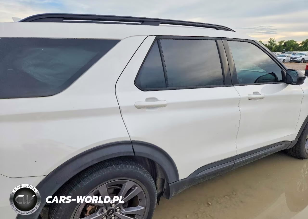 2022 Ford Explorer Xlt VIN:1FMSK7DH7NGA75462 - 11