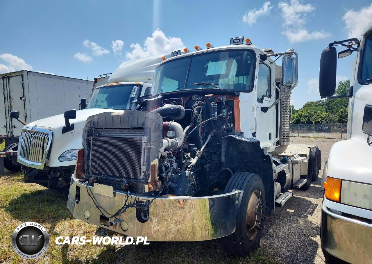 2016 Mack 600 Cxu600