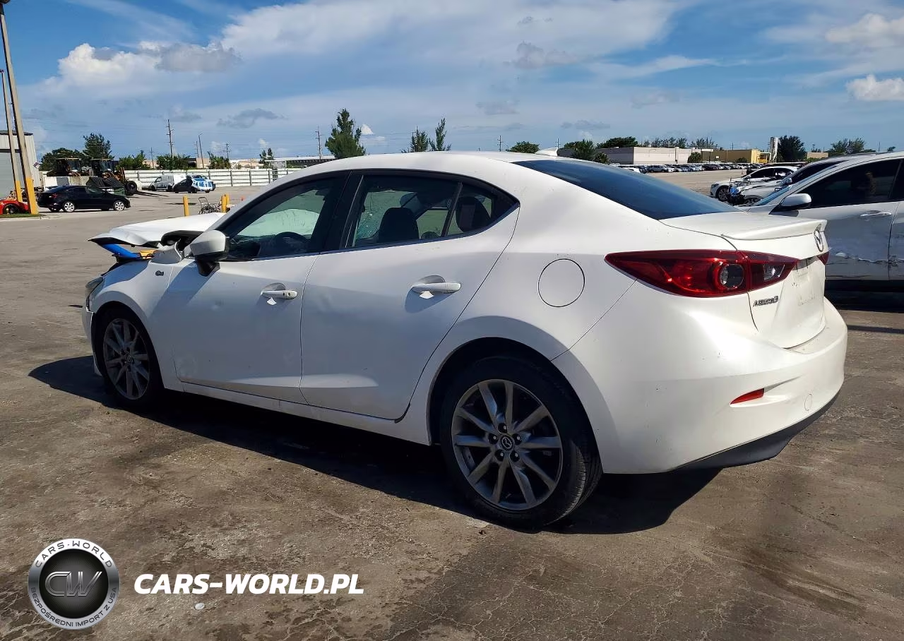 2018 Mazda 3 Touring VIN:3MZBN1V38JM174137 - 2