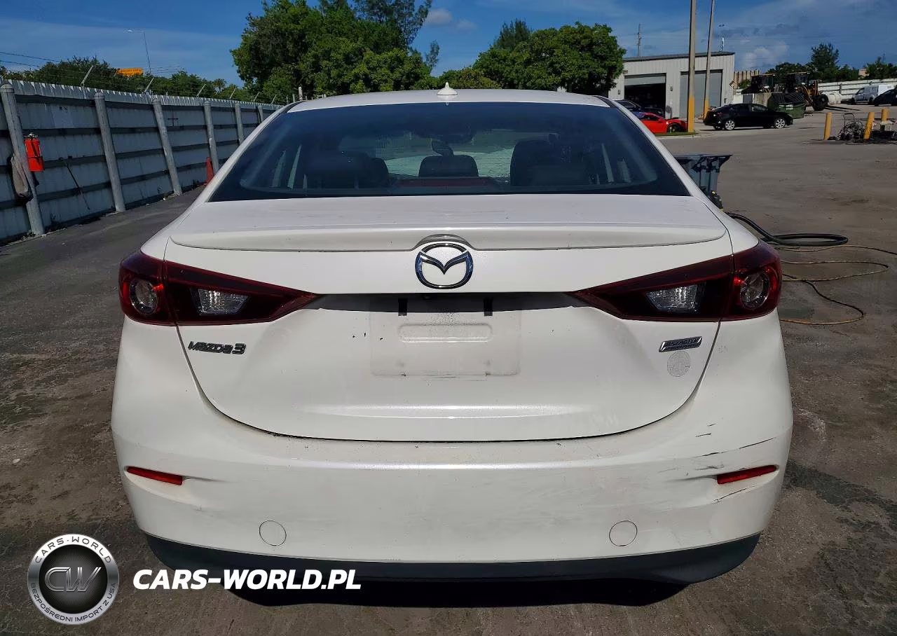 2018 Mazda 3 Touring VIN:3MZBN1V38JM174137 - 6