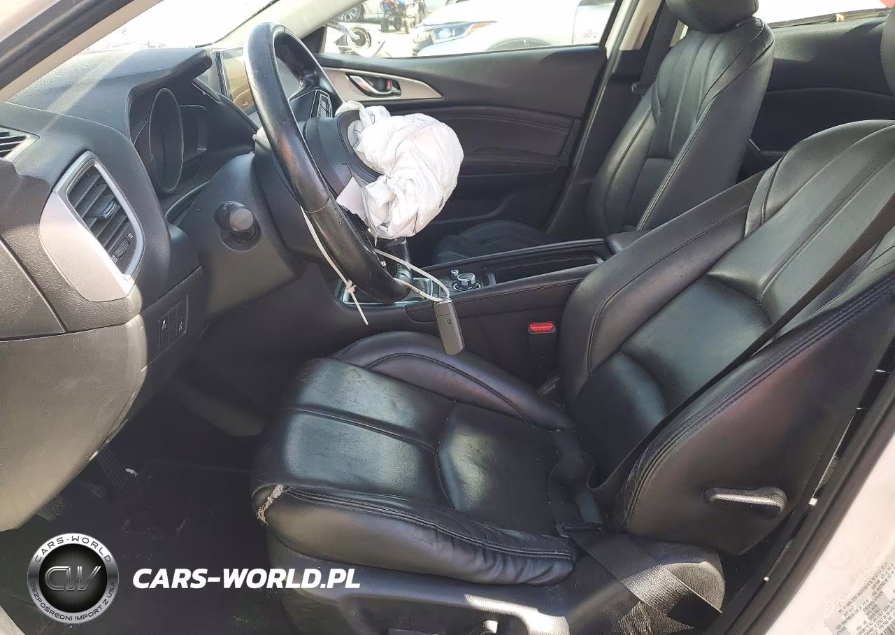 2018 Mazda 3 Touring VIN:3MZBN1V38JM174137 - 7