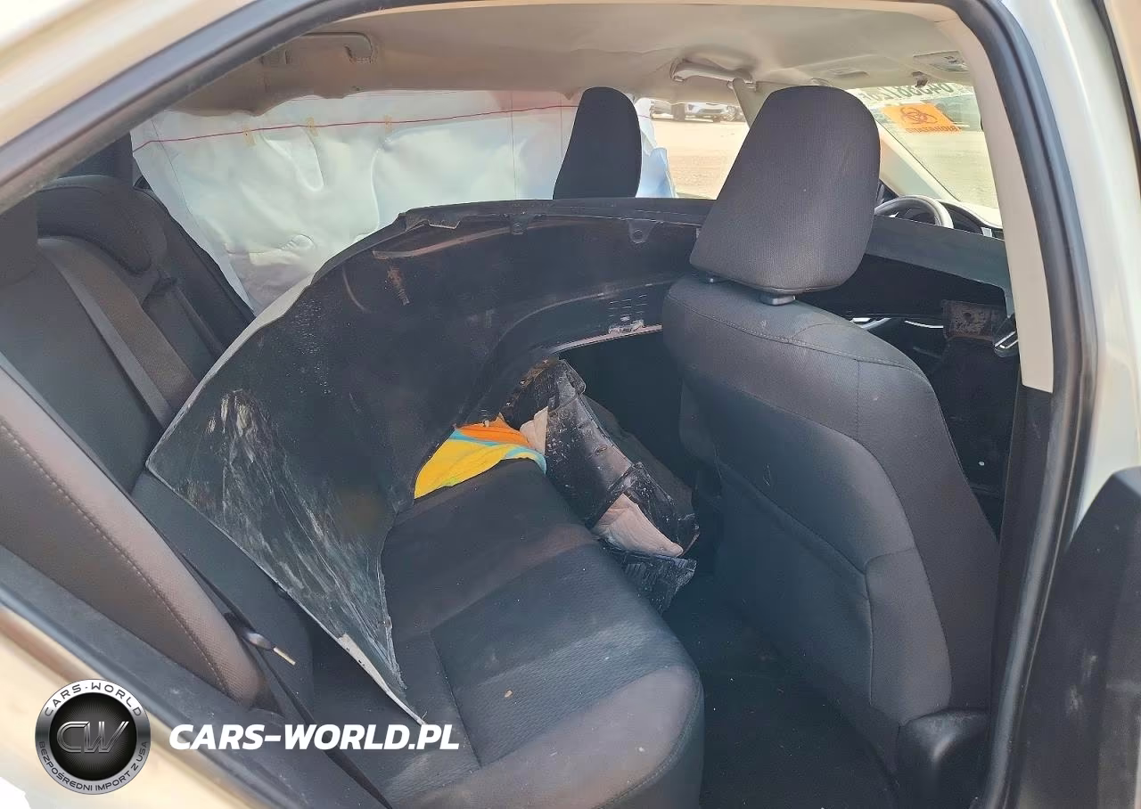 2018 Toyota Corolla Le VIN:5YFBURHE1JP781846 - 10