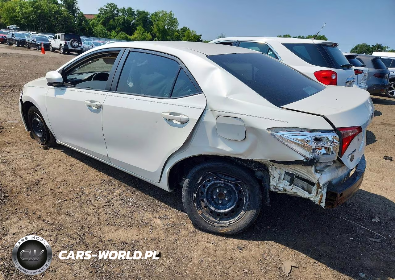 2018 Toyota Corolla Le VIN:5YFBURHE1JP781846 - 2