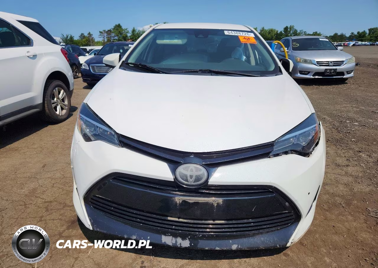 2018 Toyota Corolla Le VIN:5YFBURHE1JP781846 - 5