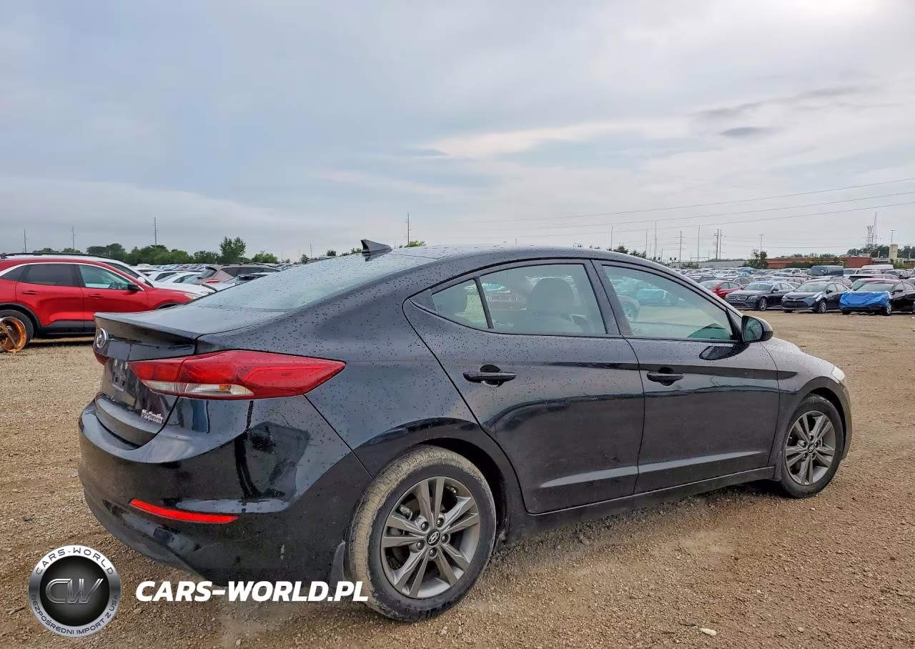 2018 Hyundai Elantra Sel VIN:5NPD84LF6JH377891 - 3