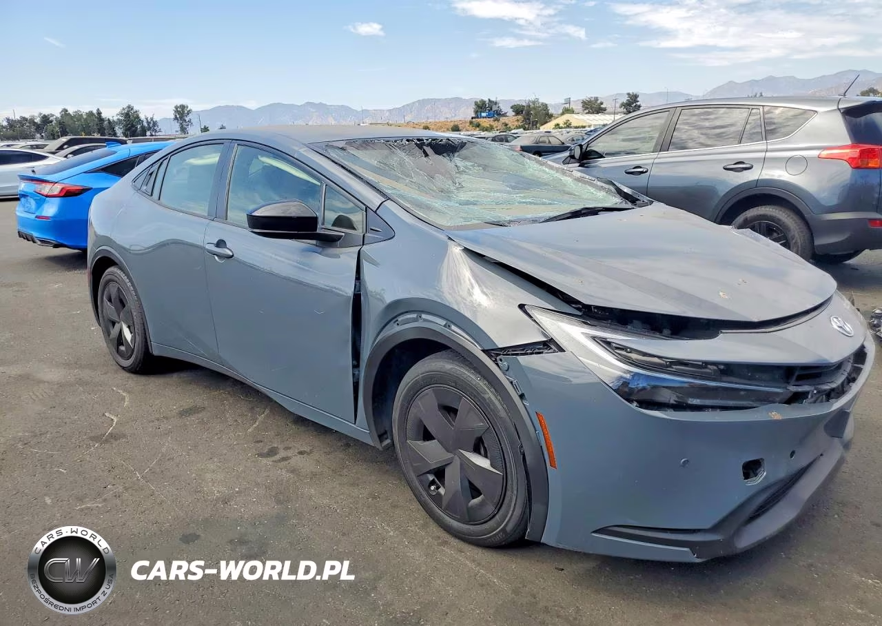 2024 Toyota Prius Le VIN:JTDACAAUXR3025714 - 4