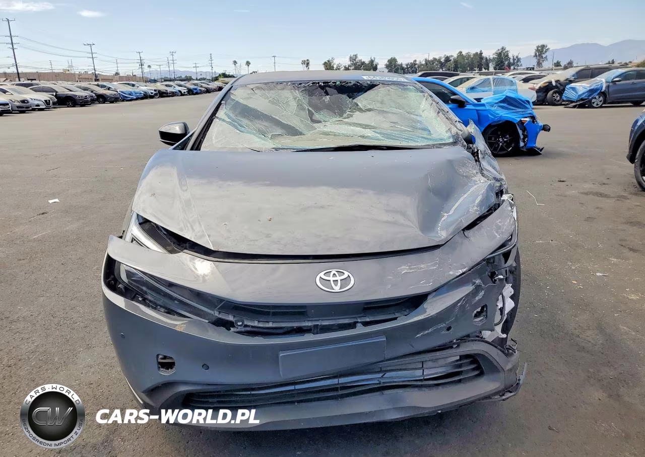 2024 Toyota Prius Le VIN:JTDACAAUXR3025714 - 5