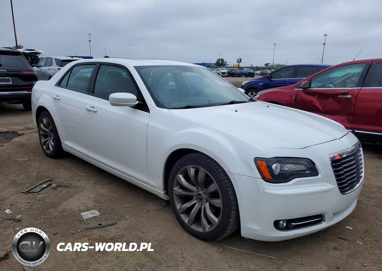 2014 Chrysler 300 S VIN:2C3CCABG8EH355512 - 4