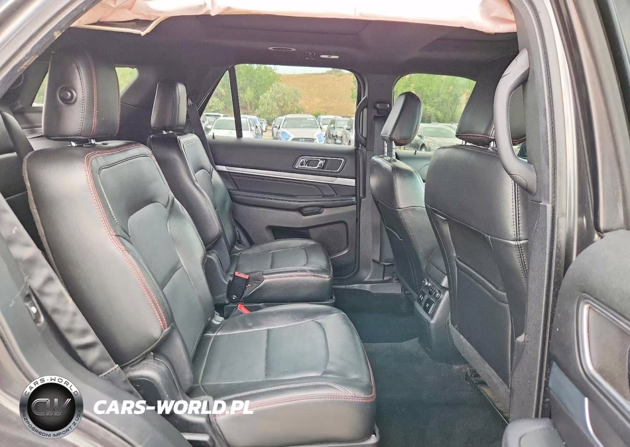 2018 Ford Explorer Sport VIN:1FM5K8GT6JGB65313 - 11