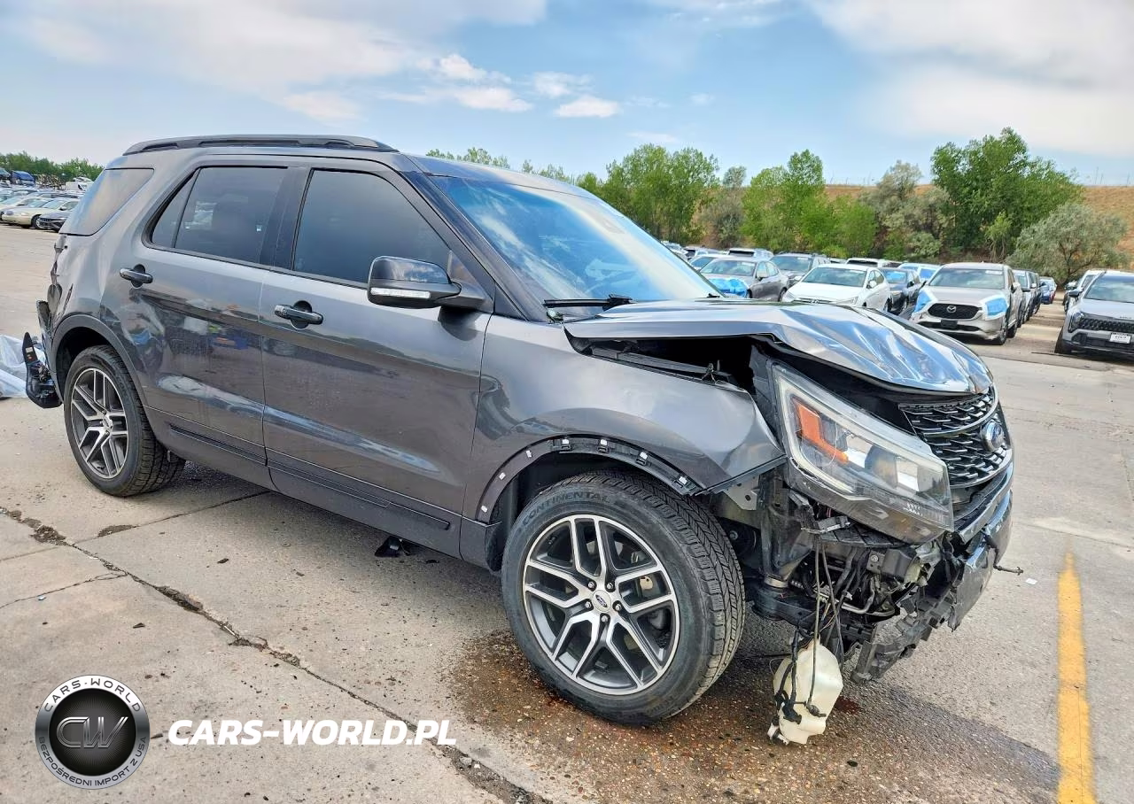 2018 Ford Explorer Sport VIN:1FM5K8GT6JGB65313 - 4