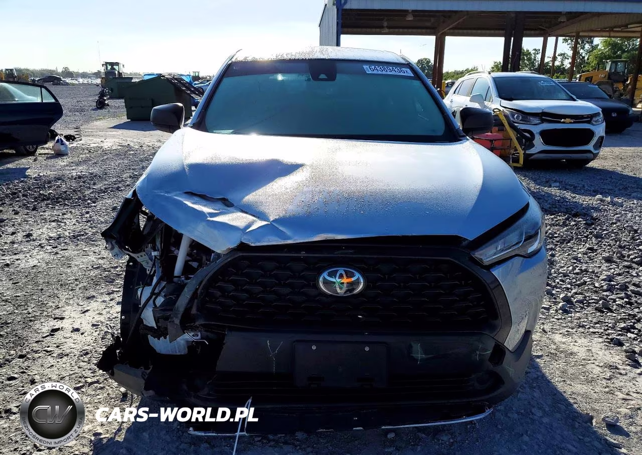 2022 Toyota Corolla Cross L VIN:7MUAAAAG9NV009597 - 5