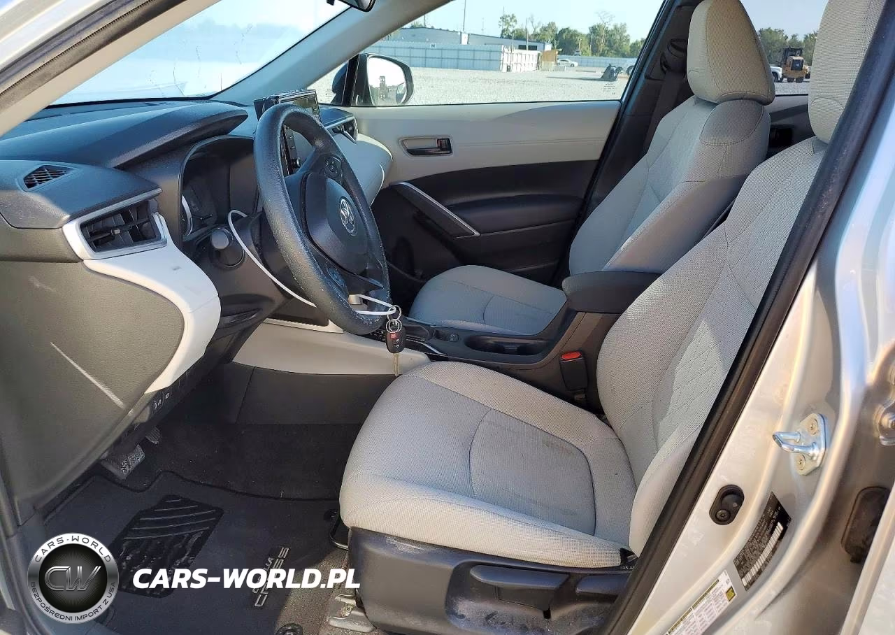 2022 Toyota Corolla Cross L VIN:7MUAAAAG9NV009597 - 7