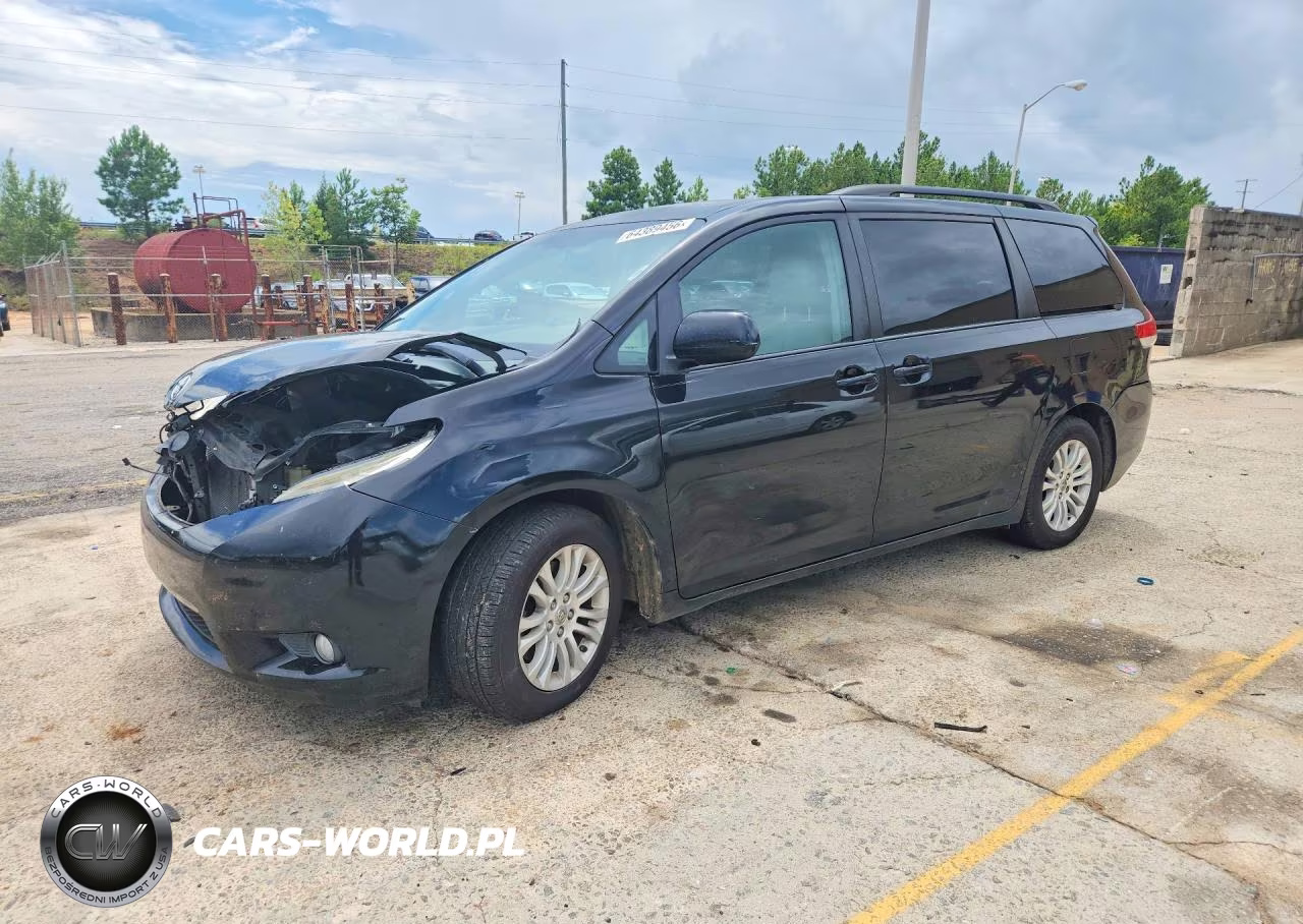 2014 Toyota Sienna Xle 8-Passenger
