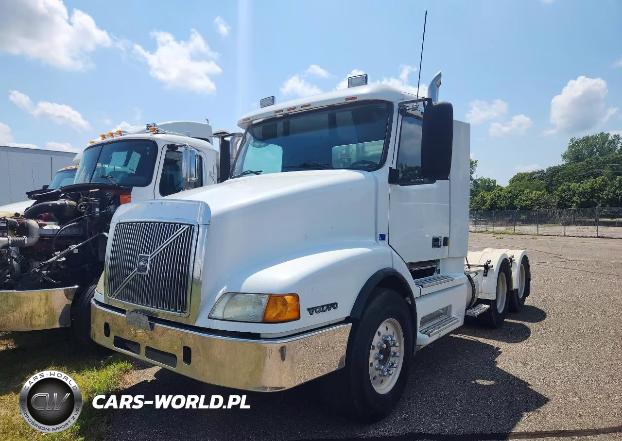 2003 Volvo Vnl Semi Truck