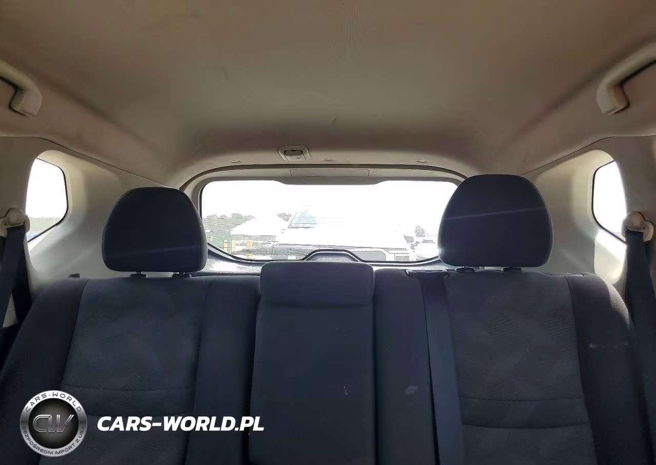 2016 Nissan Rogue S VIN:KNMAT2MV8GP697982 - 10