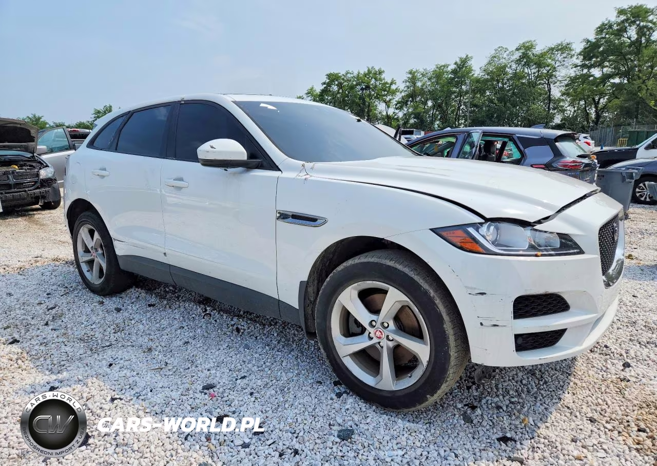 2018 Jaguar F-Pace Premium VIN:SADCJ2GX9JA237580 - 4