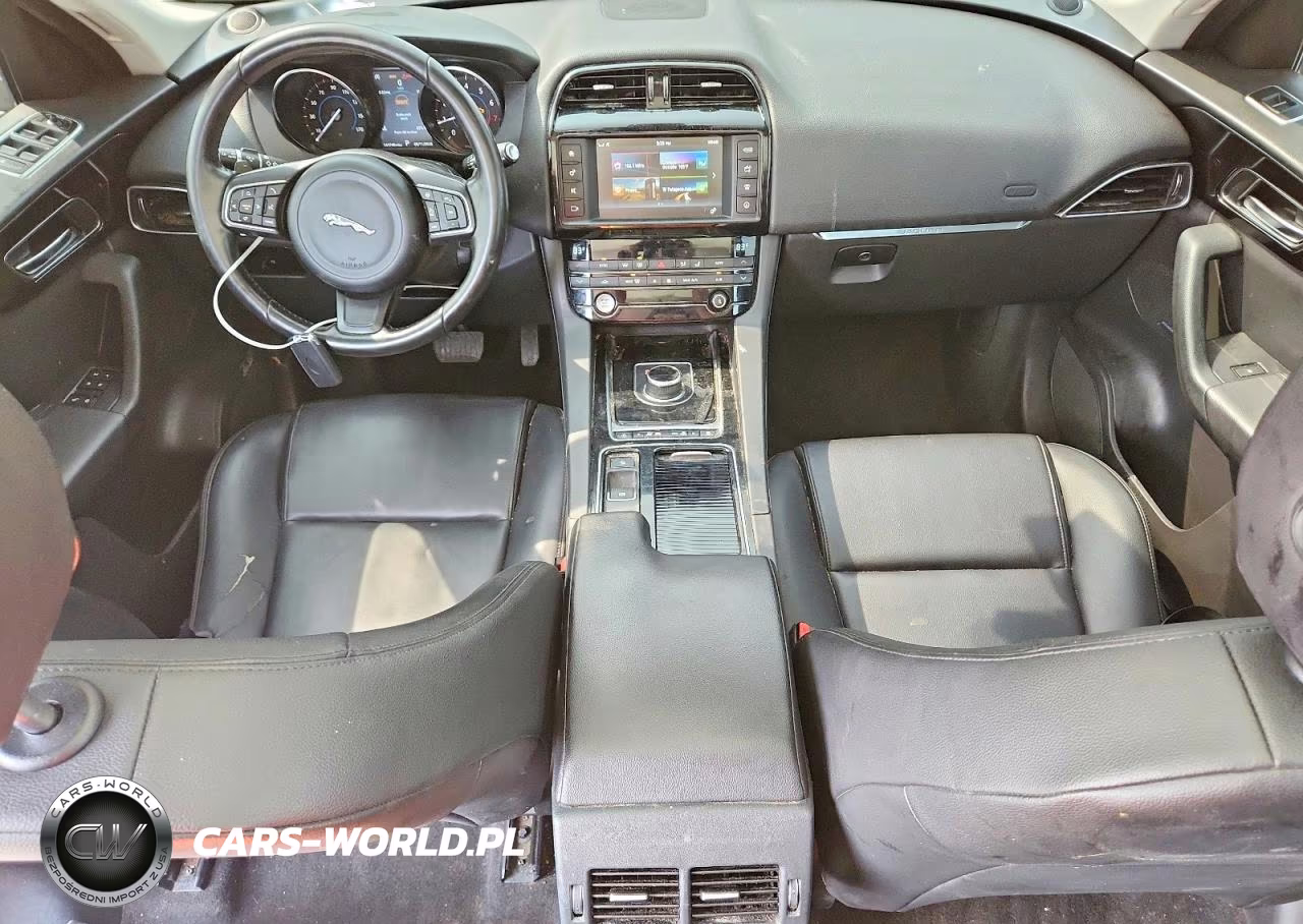 2018 Jaguar F-Pace Premium VIN:SADCJ2GX9JA237580 - 8