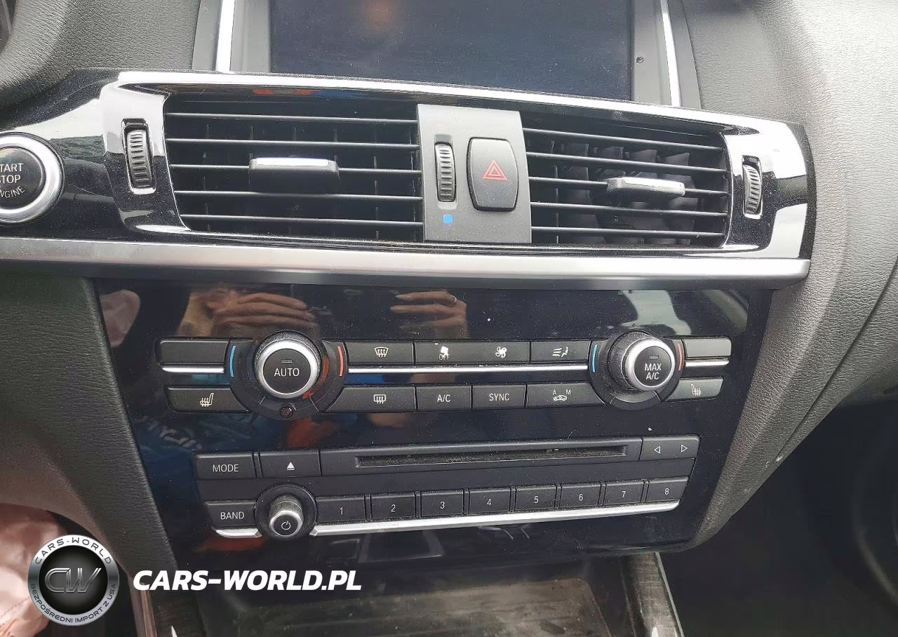 2017 BMW X3 xDrive28I VIN:5UXWX9C30H0T19974 - 13