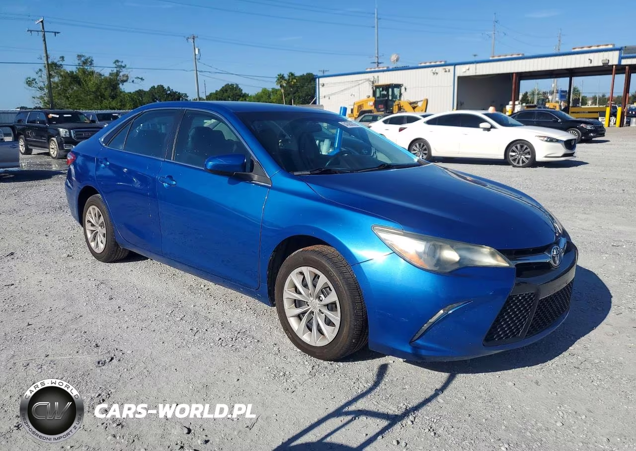2017 Toyota Camry Se VIN:4T1BF1FK8HU710303 - 4