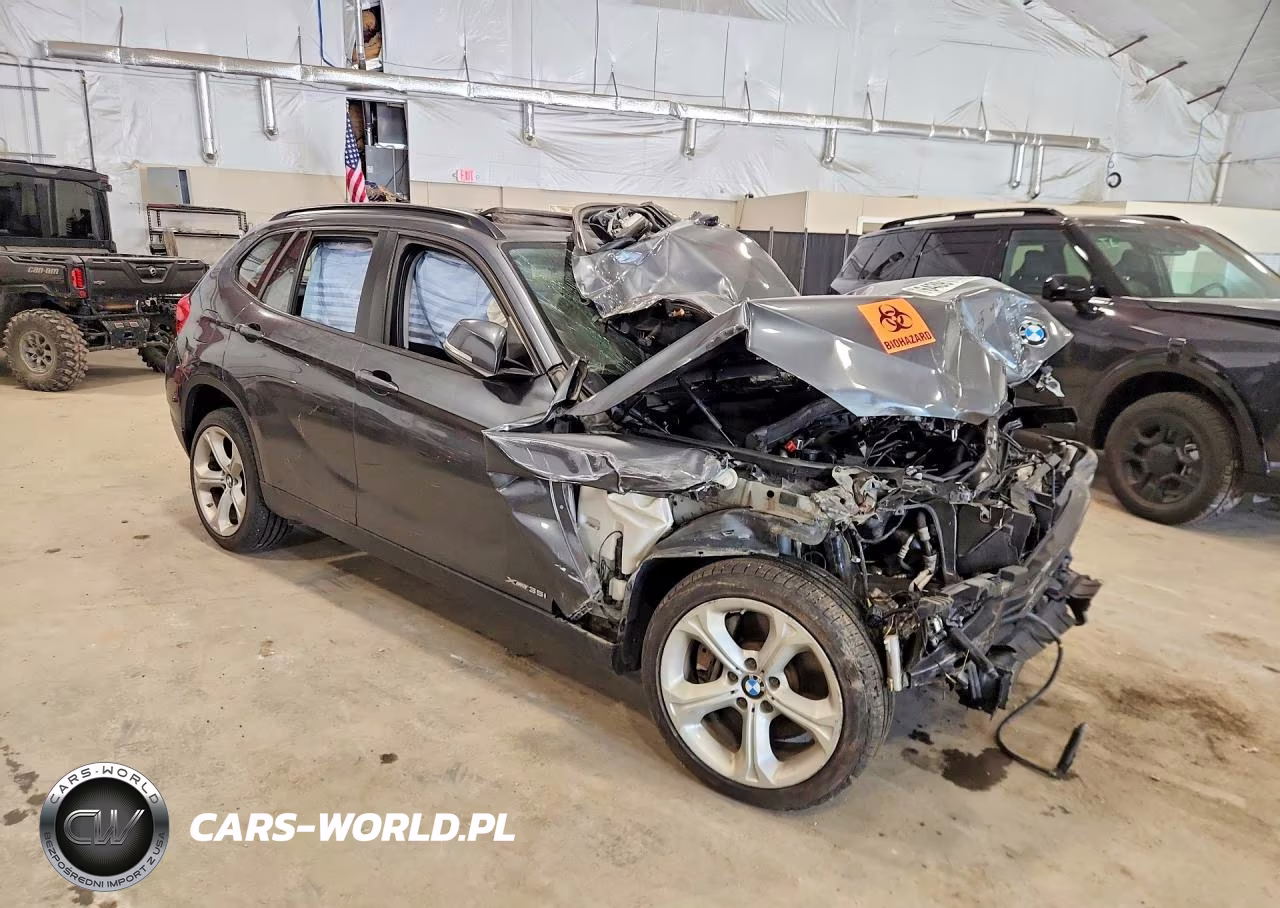 2014 BMW X1 xDrive35I VIN:WBAVM5C52EVV93298 - 4