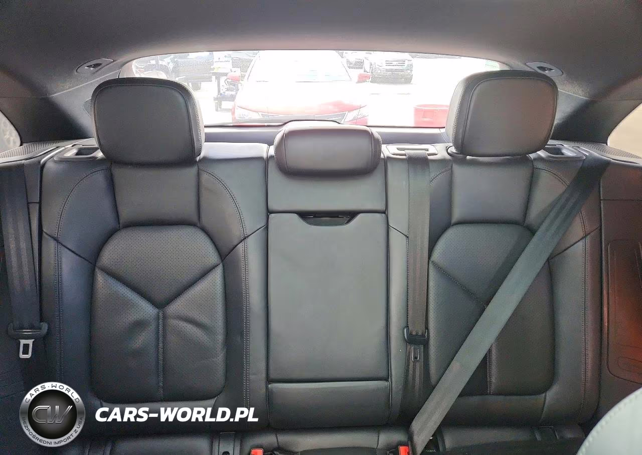2020 Porsche Macan S VIN:WP1AB2A55LLB33083 - 10