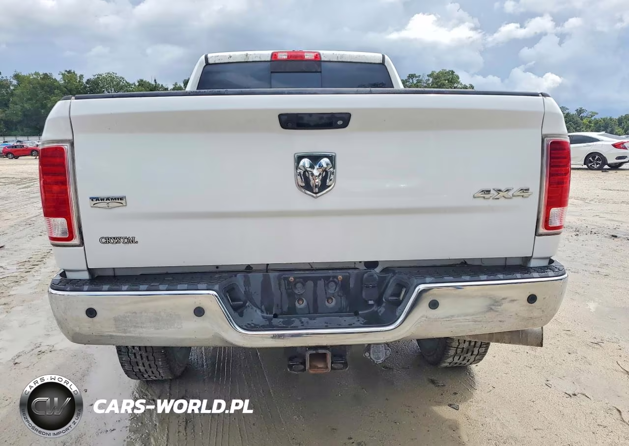 2015 Ram 2500 Laramie VIN:3C6UR5FL7FG646721 - 6