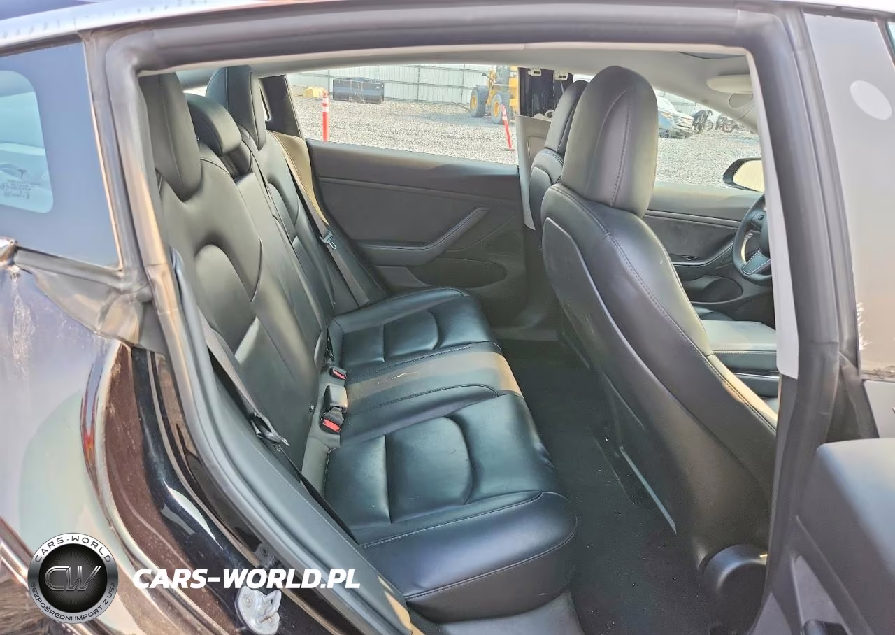 2018 Tesla Model 3 VIN:5YJ3E1EB6JF071804 - 10