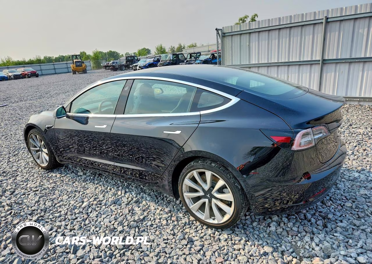 2018 Tesla Model 3 VIN:5YJ3E1EB6JF071804 - 2