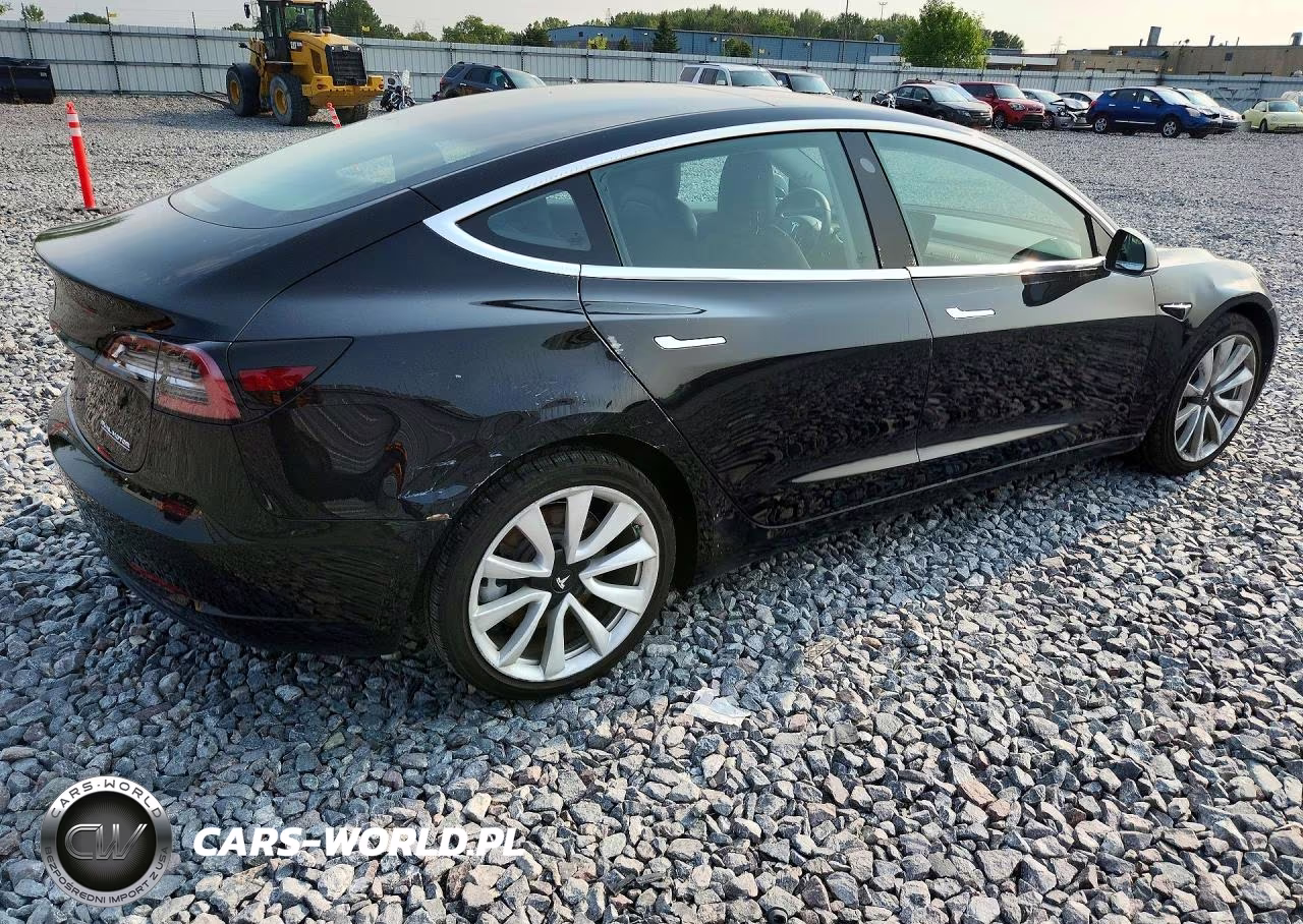 2018 Tesla Model 3 VIN:5YJ3E1EB6JF071804 - 3
